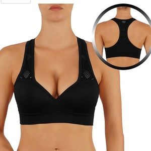 Everyday Seamless Racerback Bra - Black
